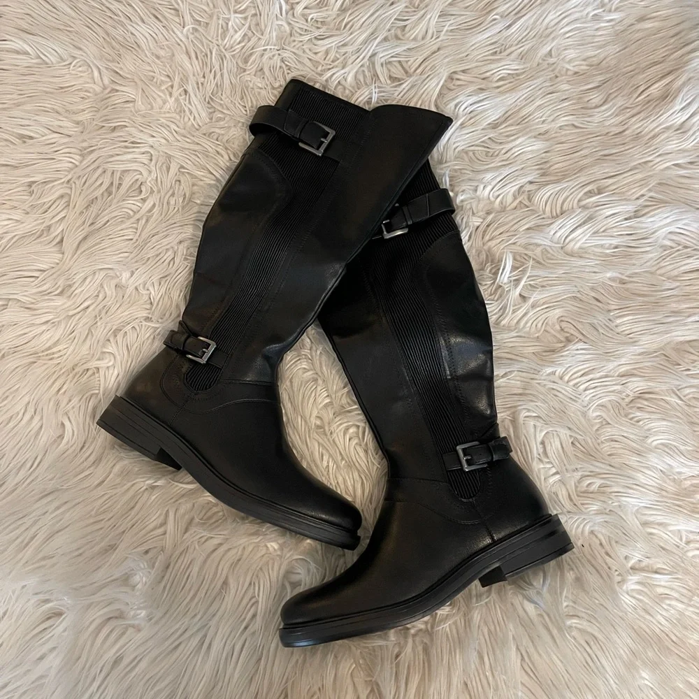 New | White Mountain | Black Boots - Picture 2 of 15
